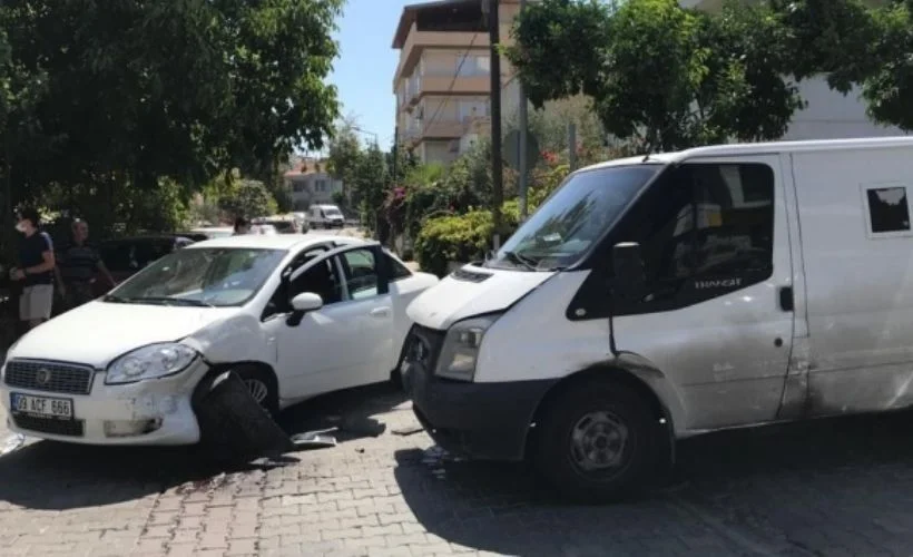 Aydın'da para dolu zırhlı araç kaza yaptı 1 kişi yaralandı