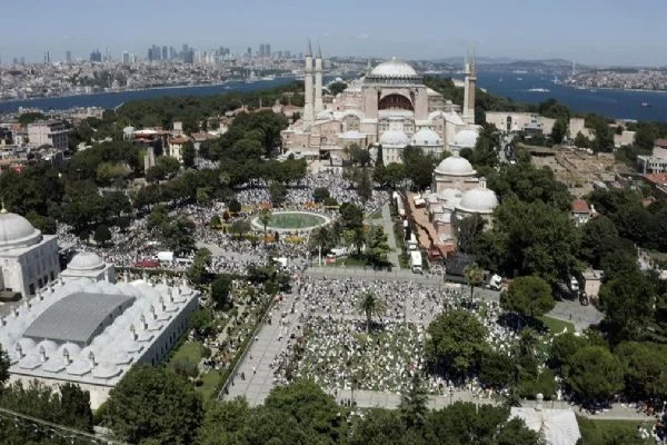 BAE'nin 'Ayasofya' tepkisi: Olayları hükümetlerinin duruşlarından bağımsız değerlendirmekten acizler