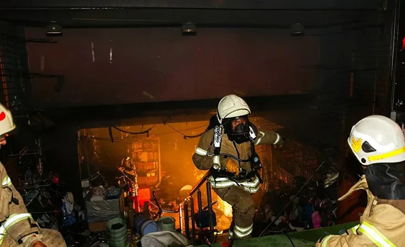 Bağcılar'da aynı gece çok sayıda iş yerinde yangın