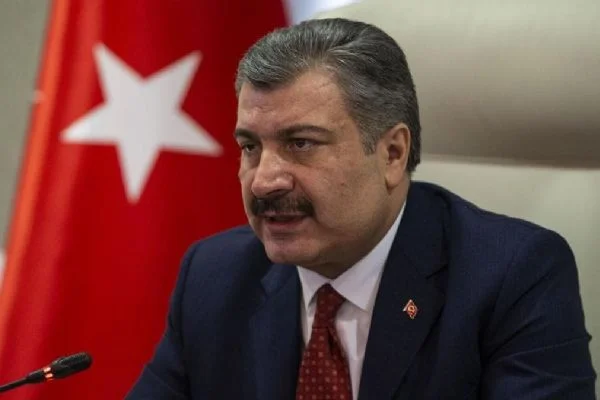 Bakan Koca'dan dikkat çeken paylaşım: Bugün en az bin kişinin Kovid-19'a yakalanması bekleniyor