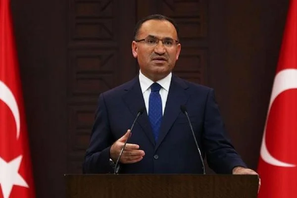Bekir Bozdağ: Tayyip Bey FETÖ'nün Türkiye'yi işgaline engel oldu