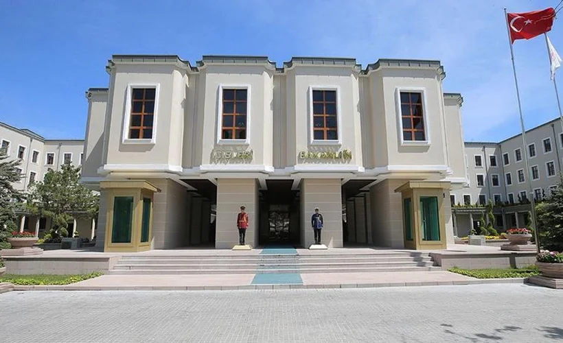 Belçika vatandaşı 9 YTS sınır dışı edildi
