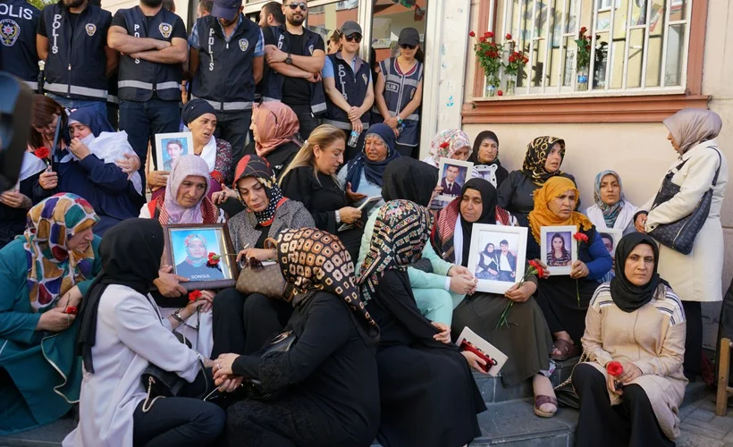 Diyarbakır annelerinden evlatlarına çağrı: Teslim olun!