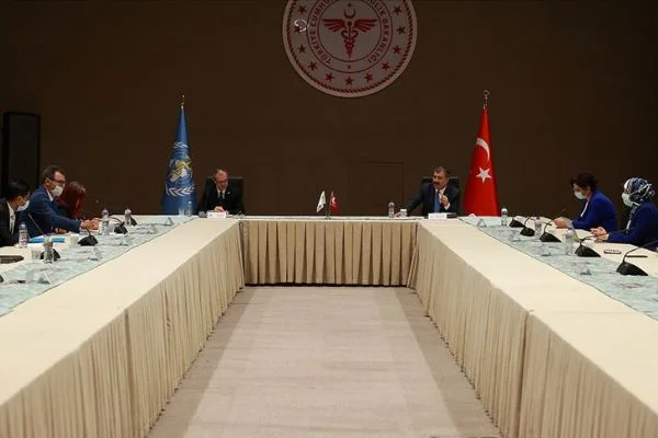 Fahrettin Koca: İnsani ve Sağlık Acil Durumlarına Hazırlık DSÖ Ofisi'ni İstanbul'da hayata geçiriyoruz