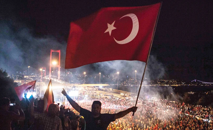 'FETÖ'nün darbe girişiminin ekonomiye maliyeti 350 milyar dolar'