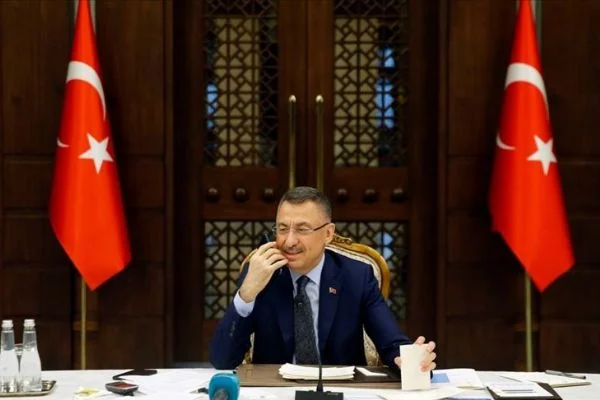 Fuat Oktay'dan, Derviş Eroğlu'na 'geçmiş olsun' telefonu