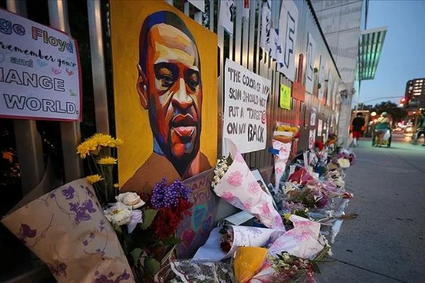 George Floyd'un ailesi Minneapolis kenti ve 4 polis memuruna karşı dava açtı