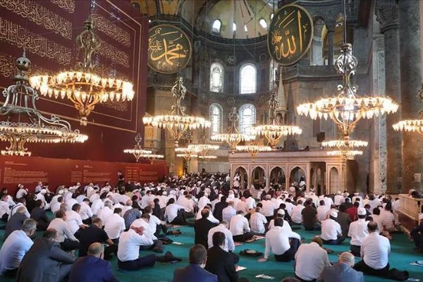 Harem-i İbrahim Camisi Müdürü: Ayasofya'da namaz kılınması yüreğimize su serpti