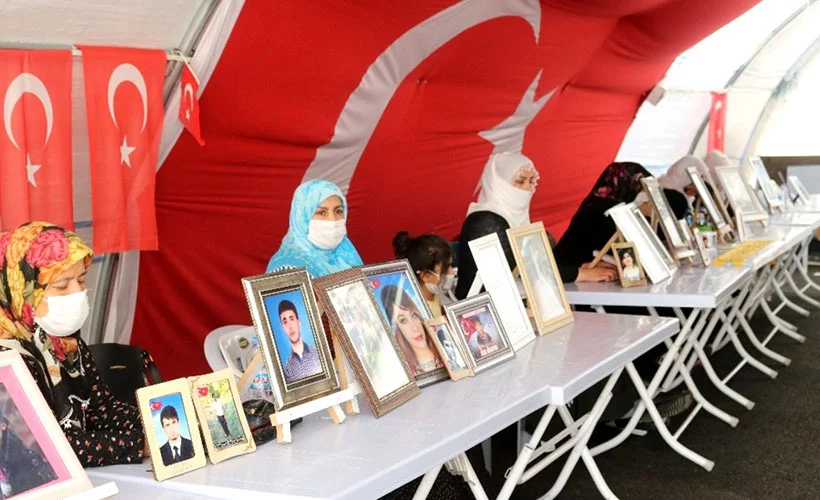 HDP önündeki ailelerin evlat nöbeti 329'uncu gününde