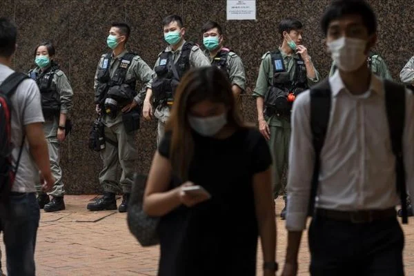 Hong Kong'da polise yeni yetkiler verildi
