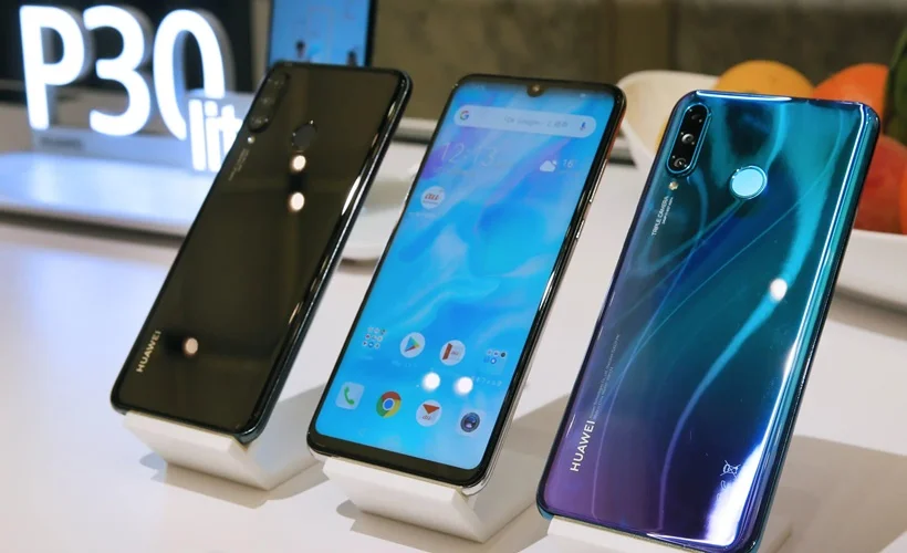 HUAWEI, 2020'nin ilk yarısında 68 milyar dolar gelir elde etti