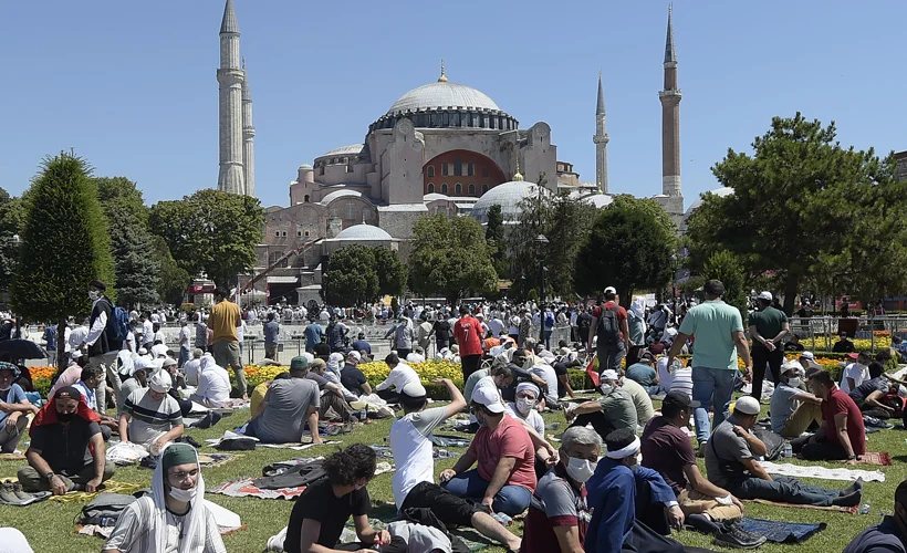 Iraklı siyasetçi Hekim: Ayasofya'da ibadet etmek için İstanbul'a gelmek istiyorum