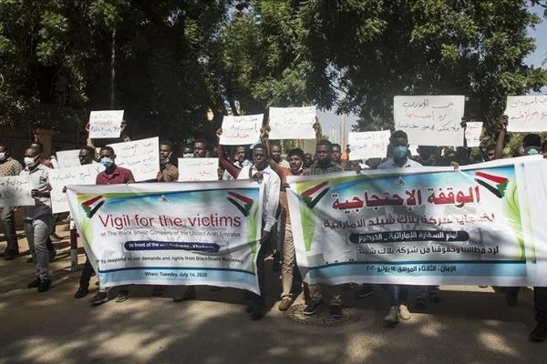 İş vaadiyle Libya'ya paralı asker olarak götürülen Sudanlı gençler BAE'den özür bekliyor
