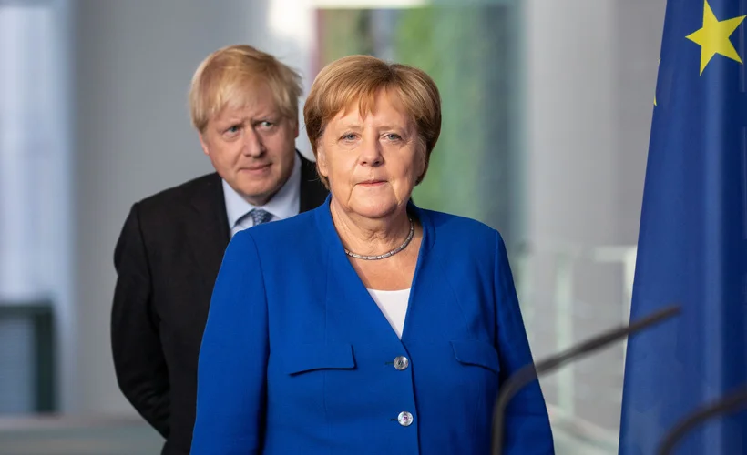 Johnson ile Merkel'den ''Libya'' görüşmesi