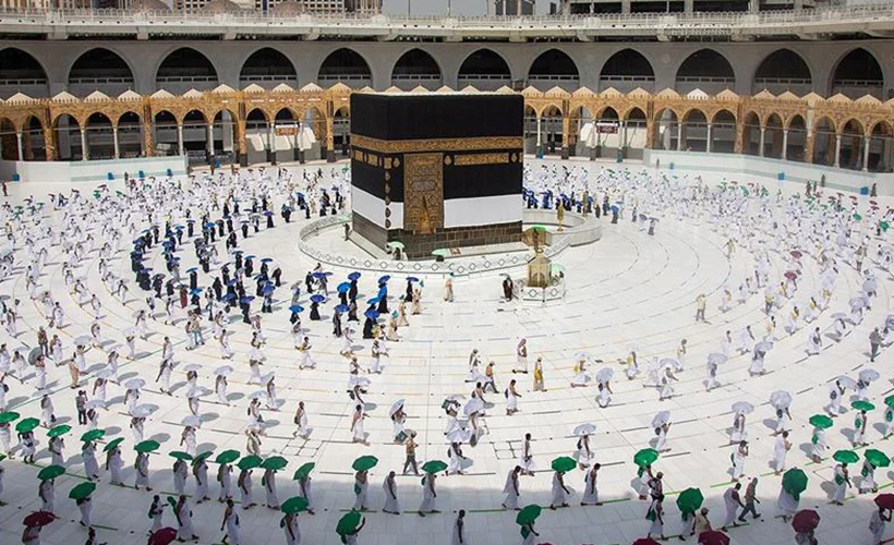 Kabe'nin örtüsü 'Kisve-i Şerif' değiştirildi