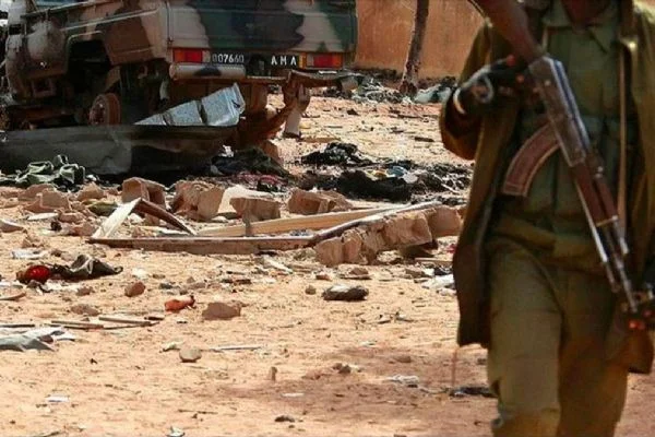 Mali'de BM-Fransa ortak askeri kampına obüs saldırısı