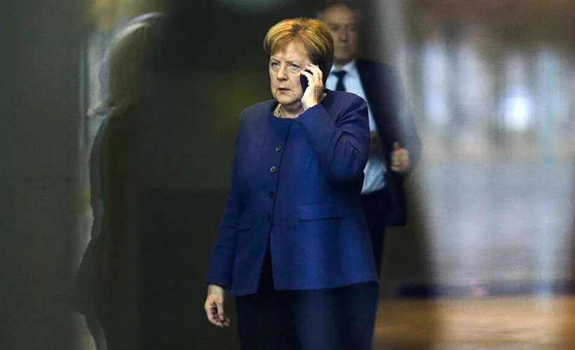 "Merkel,Türkiye ve Yunanistan arasındaki çatışmayı engelledi"