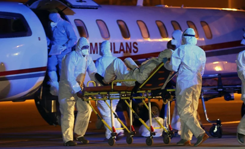 Riyad'taki Covid-19'lu karı koca, ambulans uçakla yurda getirildi