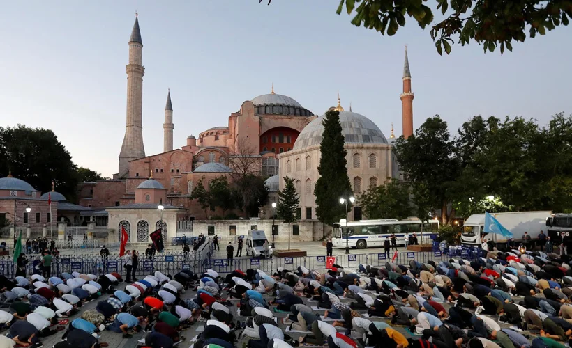 Rusya'dan Ayasofya açıklaması: Üzüntü duyuyoruz