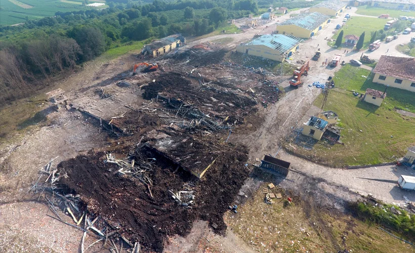 Sakarya'daki patlamaya ilişkin fabrika sahiplerinden biri tutuklandı