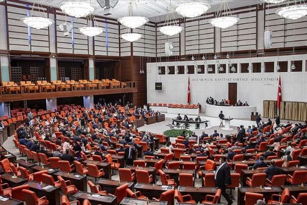 TBMM Genel Kurulu yeni Meclis Başkanı'nı seçmek için toplandı