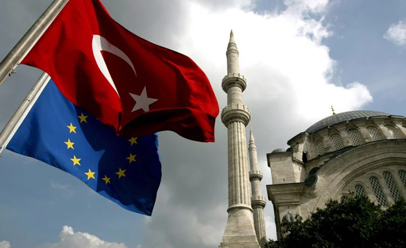 TUI: Türkiye'ye seyahat uyarısı kaldırılsın