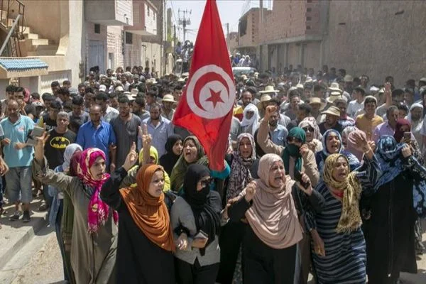 Tunus'un Libya sınırında bir gencin öldürülmesine yönelik tepkiler sürüyor