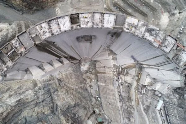 Türkiye'de birinci, dünyada üçüncü olacak: Yusufeli Barajı'nda son 55 metre