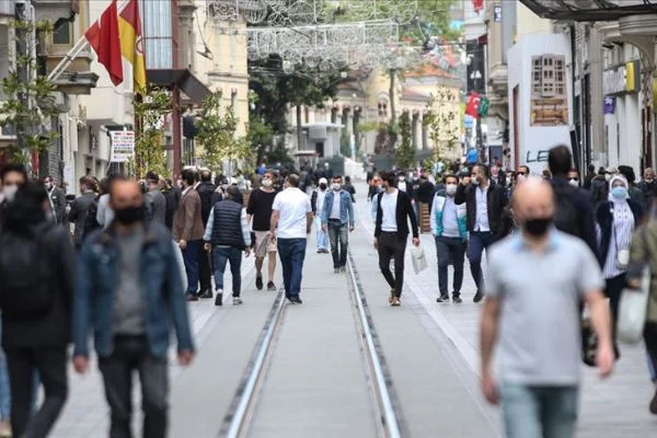 Türkiye'de son 24 saatte 1154 kişiye Kovid-19 tanısı konuldu