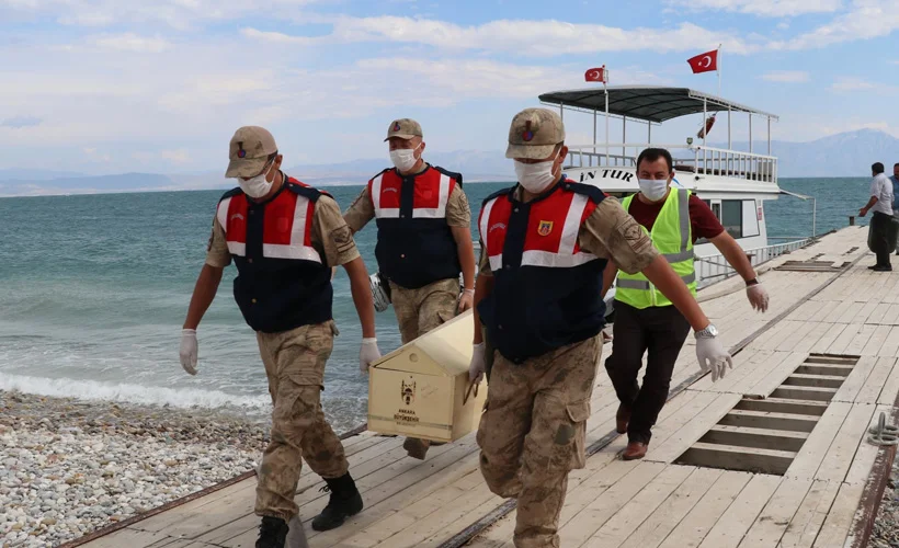 Van Gölü'nde 1 kişinin daha cesedine ulaşıldı