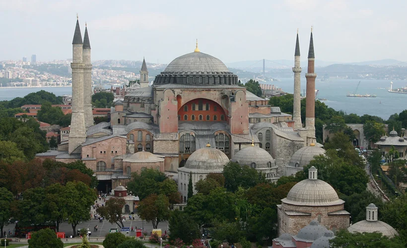 Yunan Papaz: Türkler olmasaydı Ayasofya çoktan düşerdi