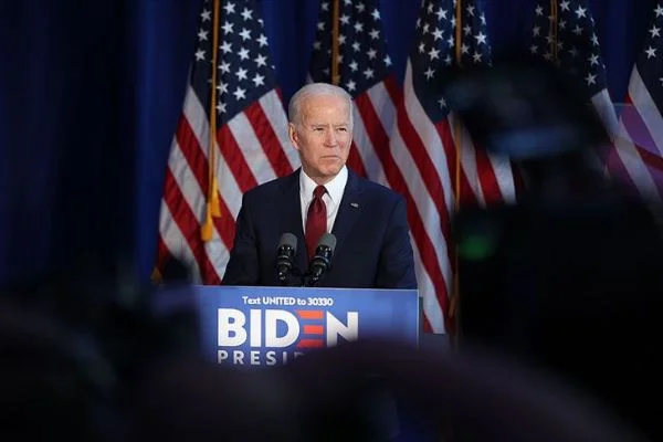 ABD'deki başkanlık yarışını anketlerde Biden önde götürüyor