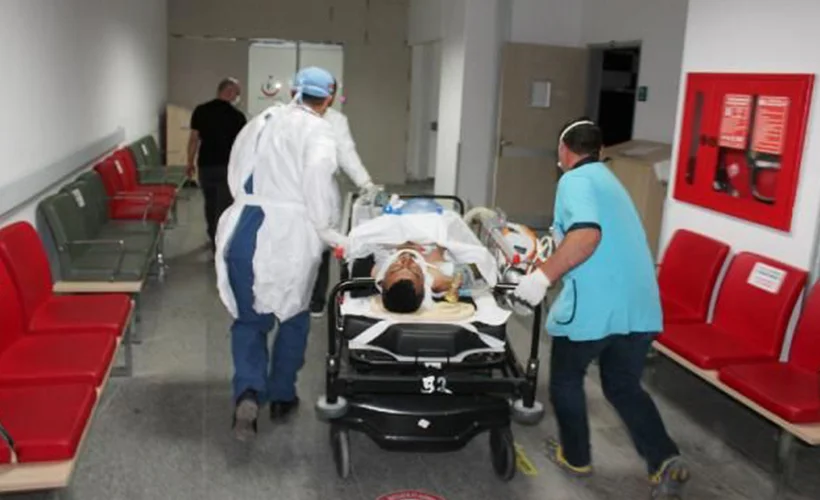 Aksaray'da iki otomobil çarpıştı: 2 ölü, 4 yaralı