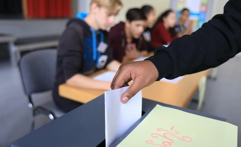 Almanya'da 'seçmen yaşı 16 olsun' tartışması
