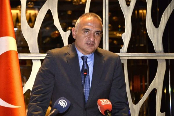 Bakan Ersoy: Türkiyesiz turizm olmayacağını dünya biliyor