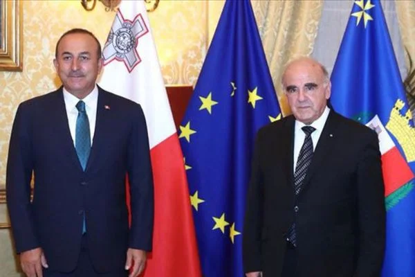 Çavuşoğlu, Malta Cumhurbaşkanı Vella ile bir araya geldi