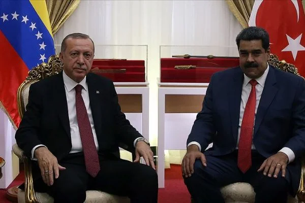 Erdoğan, Maduro ile telefonda görüştü
