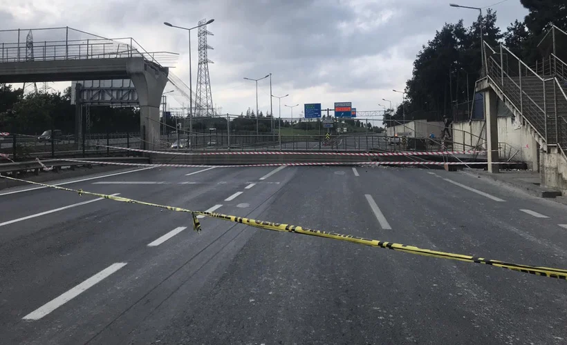 Eyüpsultan'da üst geçit çöktü