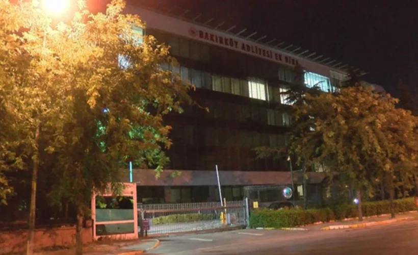 FETÖ'nün eski gazete binasına adliye tabelası asıldı