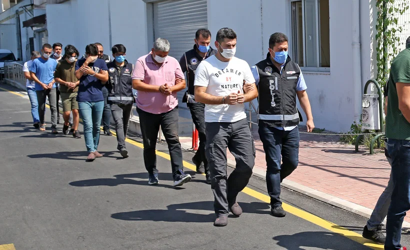 FETÖ operasyonunda yakalanan 9 zanlıdan 2'si tutuklandı