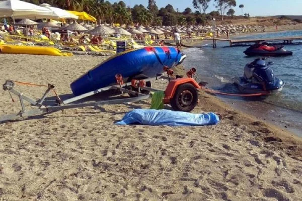 Foça'da 10 kişinin bulunduğu tekne battı: 4 ölü