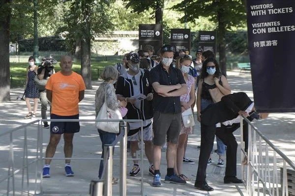 Fransa'da Kovid-19'dan ölenlerin sayısı 30 bin 409'a yükseldi