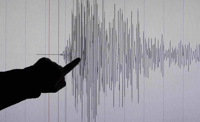 İran'da deprem