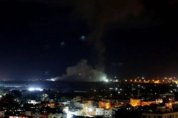 İsrail savaş uçakları Gazze'ye hava saldırısı düzenledi