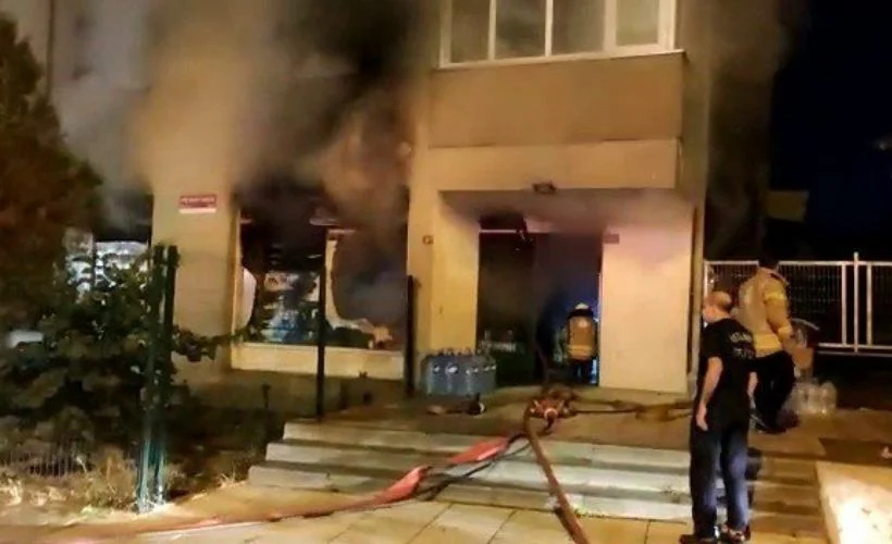 Kartal'da markette patlama: 2 kişi hastaneye kaldırıldı