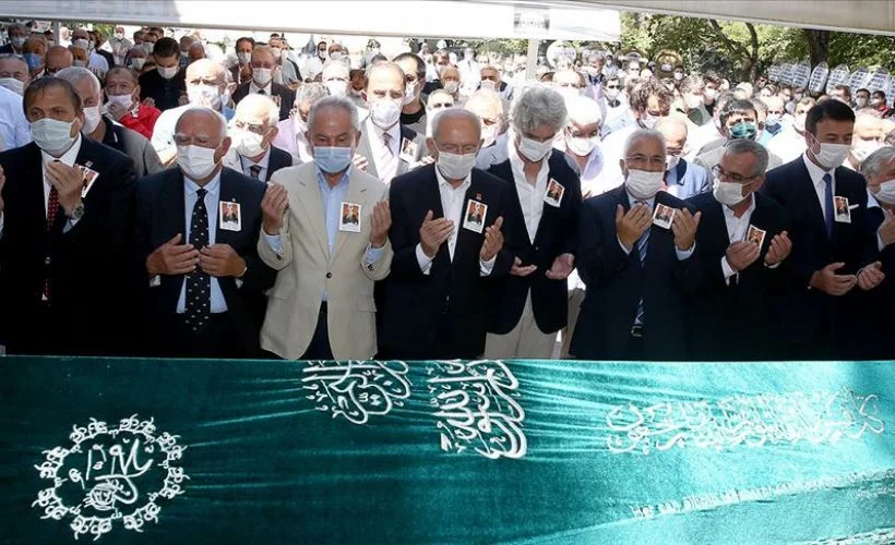 Kılıçdaroğlu iş insanı Murtaza Çelikel'in cenaze törenine katıldı