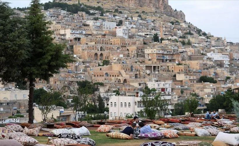 Mardin'in taş evlerinde yıldızlı 'dam palas' keyfi