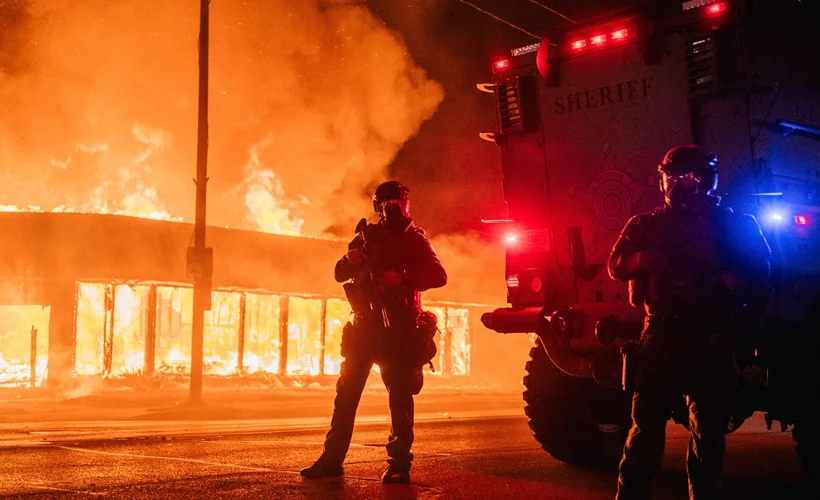 Minneapolis'te Ulusal Muhafızlar devrede