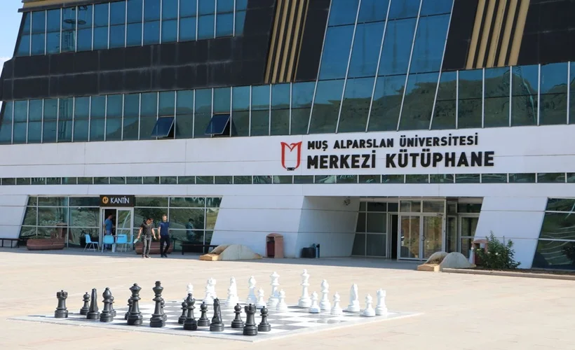 'Muş Alparslan'da sertifikalar verildi