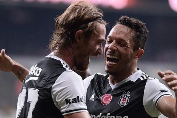 Ömer Şişmanoğlu Beşiktaş'a geri dönüyor